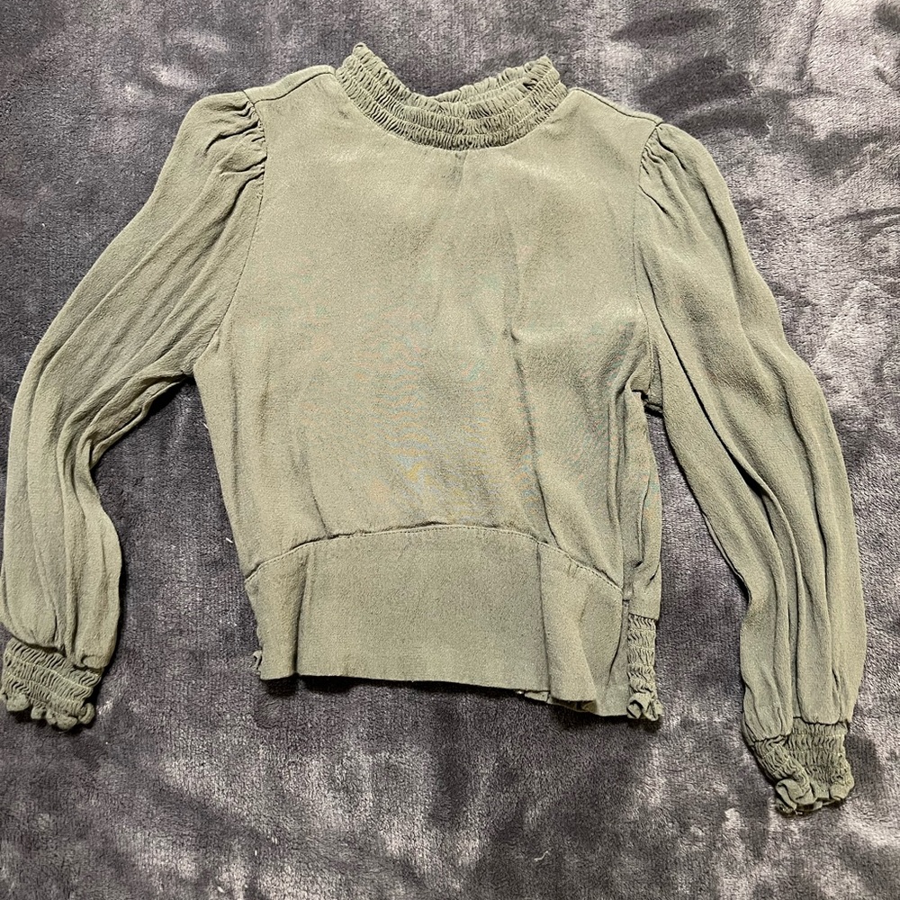 Little girl olive green blouse. Size 6/6x.